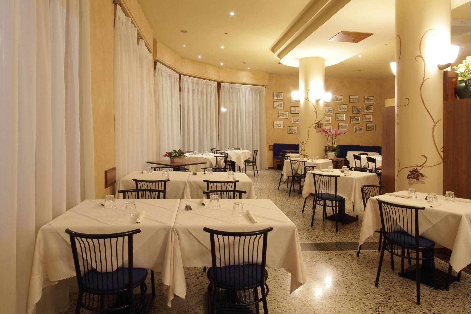 Aquavite Hotel 3*